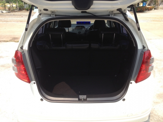 ขาย HONDA JAZZ 1.5 V VTEC AUTO ปี 2009 ขาย HONDA JAZZ 1.5 V VTEC AUTO ปี 2009