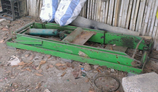 Sell> X เอ็กซ์ลิฟท์ สำหรับฝังดินแล้วยกของขึ้นหลังรถกระบะครับ