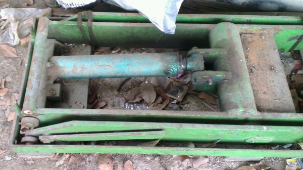 Sell> X เอ็กซ์ลิฟท์ สำหรับฝังดินแล้วยกของขึ้นหลังรถกระบะครับ