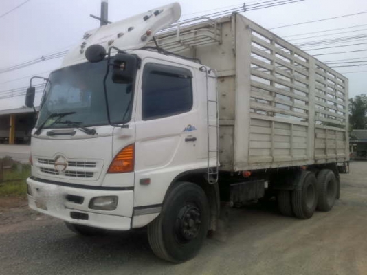 รถฮีโน่ 10 ล้อ รั่ว FL1J  220 แรงม้า ปี 47  สนใจติดต่อ  081 - 6079515