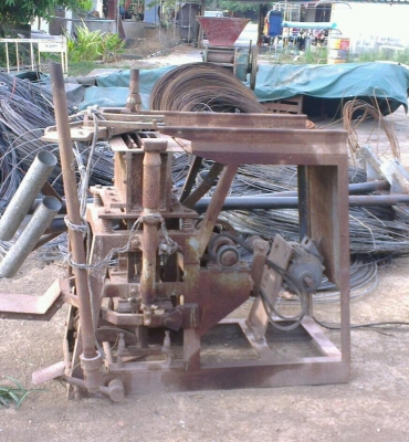 Sell> เครื่องอัดอิฐบล็อค เก่าเก็บ เจ้าของไม่ได้ใช้งานเลยขายครับ