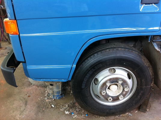 ขายรถบรรทุก 6 ล้อ (กระบะคาร์โก้) ISUZU NPR ห้างแท้ เครื่องดีคัสซีสวย ทะเบียนพร้อมโอน รถห้างแท้ สภาพพร้อมใช้ ช่วงล่างดี ยางเรเดียล