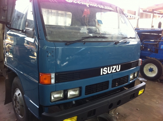 ขายรถบรรทุก 6 ล้อ (กระบะคาร์โก้) ISUZU NPR ห้างแท้ เครื่องดีคัสซีสวย ทะเบียนพร้อมโอน รถห้างแท้ สภาพพร้อมใช้ ช่วงล่างดี ยางเรเดียล