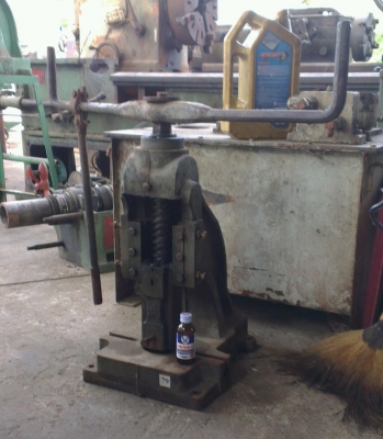 ปรับราคาครับSell> ปั้มคอม้าแบบลูกตุ้ม ไม่มีขาโต๊ะ ขายราคาถูก นครปฐมครับ