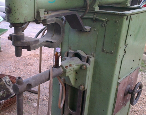 Sell> เครื่องอาร์ค เยอรมัน 25 KVA ครับ ใชัระบบลม (นิวเมติก) Sell> เครื่องอาร์ค เยอรมัน 25 KVA ครับ ใชัระบบลม (นิวเมติก)