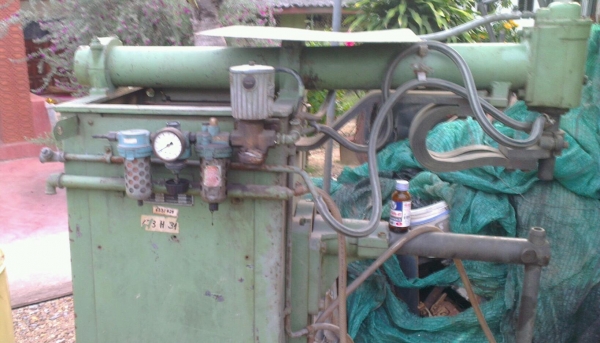 Sell> เครื่องอาร์ค เยอรมัน 25 KVA ครับ ใชัระบบลม (นิวเมติก) Sell> เครื่องอาร์ค เยอรมัน 25 KVA ครับ ใชัระบบลม (นิวเมติก)