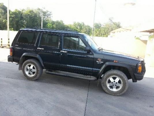 ขายรถจิ๊ป JEEP CHAROKEE เครื่อง 2500 เกียร์ธรรมดา เชื้อเพลิงเบนซิน-แก็ส ปี 2539 ราคา 280000