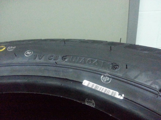 ยาง bridgestone potenza re88 195/60/15 ปี13 ของใหม่ ยาง bridgestone potenza re88 195/60/15 ปี13 ของใหม่