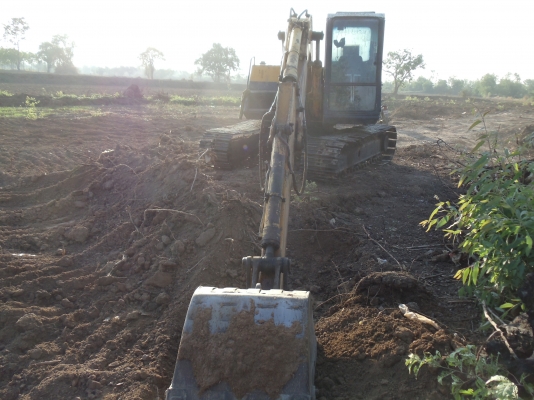 ขาย KOMATSU PC 100 -3 โทร 08-8472-7624 ขาย KOMATSU PC 100 -3 โทร 08-8472-7624