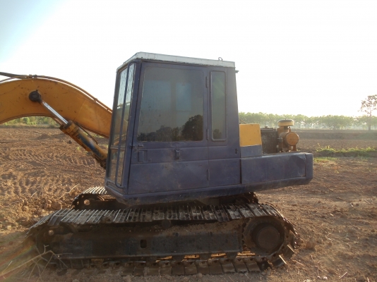 ขาย KOMATSU PC 100 -3 โทร 08-8472-7624 ขาย KOMATSU PC 100 -3 โทร 08-8472-7624