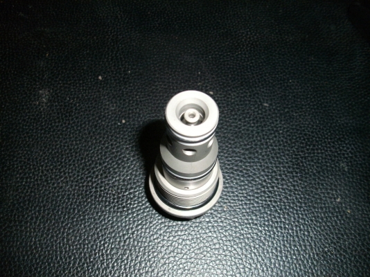 TADANO TR-250M-4,PART NO.366-000-60000,PART NAME.VALVE RELIFE