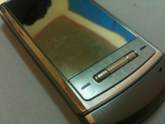 ขายโทรศัพท์ ใหม่เครื่องใหม่ 100\%LG KE970 แถมบูลทูธ MOTO H 800 ส่งฟรี อุปกรณ์แท้ยกกล่อง ส่งฟรี