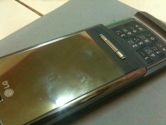 ขายโทรศัพท์ ใหม่เครื่องใหม่ 100\%LG KE970 แถมบูลทูธ MOTO H 800 ส่งฟรี อุปกรณ์แท้ยกกล่อง ส่งฟรี