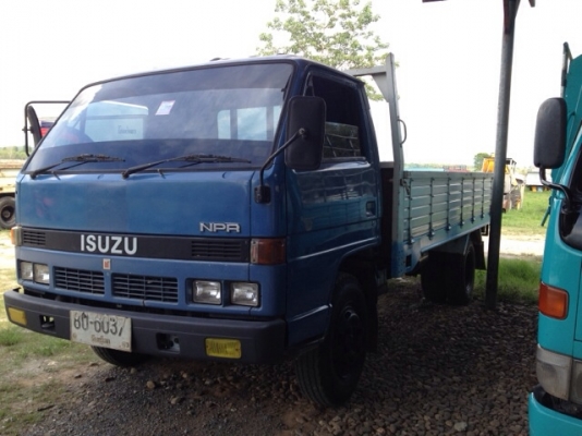 ขาย 6ล้อ"เสี่ยสั่งลุย"  ISUZU NPR59LU5FM 115 ห้างแท้ ปี38สภาพเดิมๆ  เครื่องเดิม4BD1 แห้งๆ ไม่หลวมไม่ไอ ช่วงล่างเดิมๆ คัสซีสวยมาก เดิมโรงงาน พร้อมกระบะคาร์โก้ สวยๆพื้นไม้ ยางสวย6เส้น หัวบางดีสีดี ภายในโอเค คอนโซลครบ ขายตามสภ