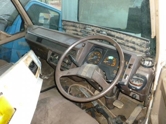 แสงฟ้าเต้นรถ///ขายหัวเก๋งเก่าญี่ปุ่น FUSO-527 หัวใหญ่ตรงรุ่นบ้านเรา สภาพสวย