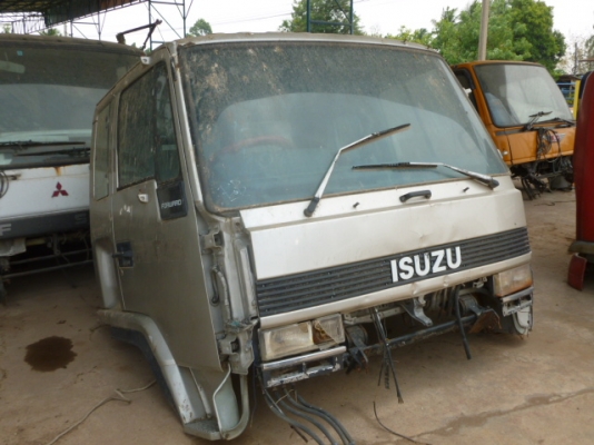 แสงฟ้าเต้นรถ/// จำหน่ายหัวเก๋งนอกเก่าญี่ปุ่น อีซุซุ ร็อกกี้ตาหวาน สภาพสวยอุปกรณ์ครบ