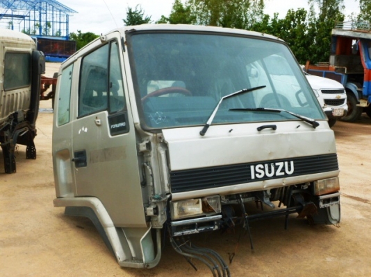 แสงฟ้าเต้นรถ/// จำหน่ายหัวเก๋งนอกเก่าญี่ปุ่น อีซุซุ ร็อกกี้ตาหวาน สภาพสวยอุปกรณ์ครบ