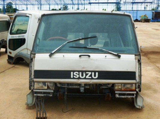 แสงฟ้าเต้นรถ/// จำหน่ายหัวเก๋งนอกเก่าญี่ปุ่น อีซุซุ ร็อกกี้ตาหวาน สภาพสวยอุปกรณ์ครบ