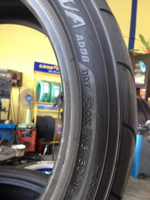 ขายยางYOKOHAMA AD08 215-45-17 ปี11 ยางสดๆ ดอกเต็ม1ชุด ถูกๆ