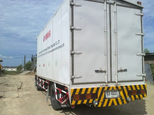 ISUZU DECA 195 แรง ปี 2001 พร้อมตู้เปิดข้างไฮดรอลิค ISUZU DECA 195 แรง ปี 2001 พร้อมตู้เปิดข้างไฮดรอลิค