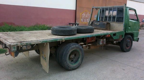 ขายด่วนร 6 ล้อพื้นเรียบ(ขออนุญาติขายใหม่ครับ)ลดสุดๆ