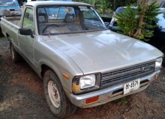 TOYOTA HILUX LN45 ม้ากระโดด สภาพสวยเดิมๆพร้อมใช้งานได้เลยครับ เครื่องแรงดีไม่เยิ้ม ภายในเก๋งคอนโซลสวยอยู่ครบไม่่ผุ กระบะไม่ผุ ช่วงล่างคัชซีสวยเดิมดี ยางสภาพดีพร้อมใช้งาน เอกสารทะเบียนครบพร้อมโอน ราคาต่อรองได้ครับ