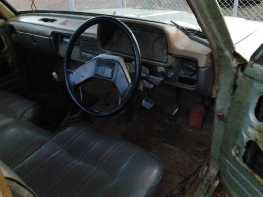 TOYOTA HILUX LN45 ม้ากระโดด สภาพสวยเดิมๆพร้อมใช้งานได้เลยครับ เครื่องแรงดีไม่เยิ้ม ภายในเก๋งคอนโซลสวยอยู่ครบไม่่ผุ กระบะไม่ผุ ช่วงล่างคัชซีสวยเดิมดี ยางสภาพดีพร้อมใช้งาน เอกสารทะเบียนครบพร้อมโอน ราคาต่อรองได้ครับ