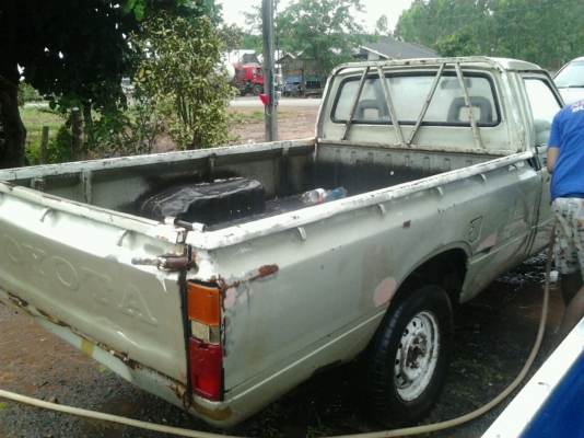 TOYOTA HILUX LN45 ม้ากระโดด สภาพสวยเดิมๆพร้อมใช้งานได้เลยครับ เครื่องแรงดีไม่เยิ้ม ภายในเก๋งคอนโซลสวยอยู่ครบไม่่ผุ กระบะไม่ผุ ช่วงล่างคัชซีสวยเดิมดี ยางสภาพดีพร้อมใช้งาน เอกสารทะเบียนครบพร้อมโอน ราคาต่อรองได้ครับ