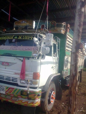 10 ล้อ HINO F18