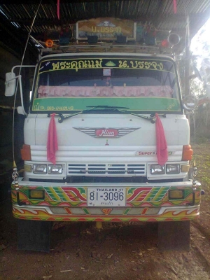10 ล้อ HINO F18