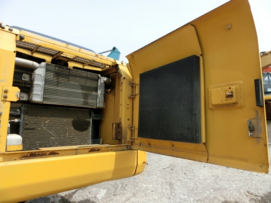 รถขุด KOMATSU PC200-7 ปี2003 ,5976Hr. รถนอกนำเข้าจากญี่ปุ่น สภาพดีมาก ราคาไม่แพงครับ