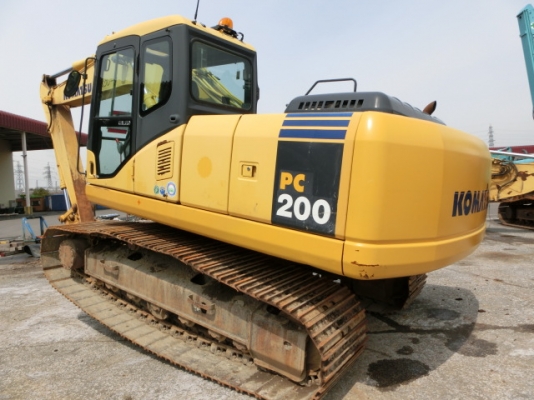 รถขุด KOMATSU PC200-7 ปี2003 ,5976Hr. รถนอกนำเข้าจากญี่ปุ่น สภาพดีมาก ราคาไม่แพงครับ