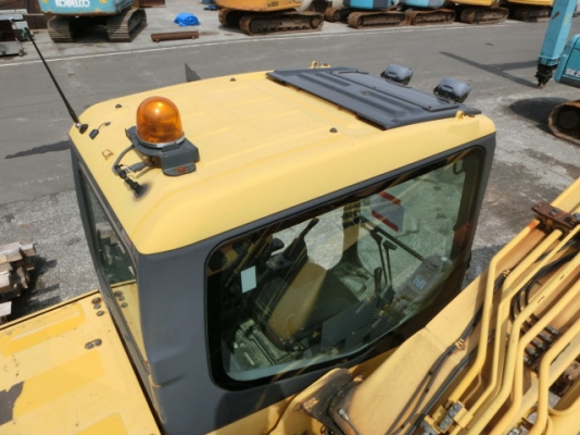 รถขุด KOMATSU PC200-7 ปี2003 ,5976Hr. รถนอกนำเข้าจากญี่ปุ่น สภาพดีมาก ราคาไม่แพงครับ