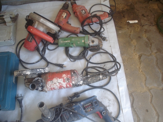 ขอบคุณครับหนุ่มกาฬสินธุ์ ขอให้ร่ำให้รวย  เหมามา เครื่องมือช่าง  ขายเหมายกหมด  ใช้ได้100\%ขายถูกๆๆ