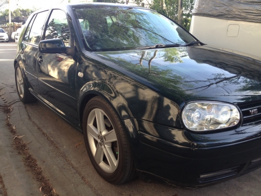 golf 4 v 5 สีเขียว รถสวยราคาสวย