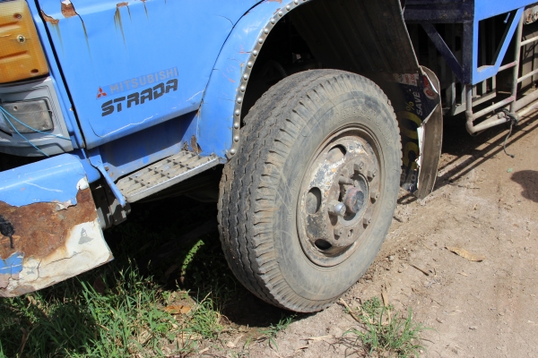 ฝากขายรถ 6 ล้อ HINO ช่วงยาว เครื่อง HO7C เทอร์โบ ช่างล่างใหญ่