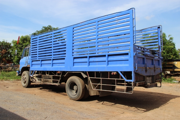 ฝากขายรถ 6 ล้อ HINO ช่วงยาว เครื่อง HO7C เทอร์โบ ช่างล่างใหญ่