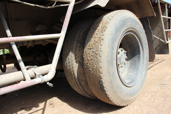 ฝากขายรถ 6 ล้อ HINO ช่วงยาว เครื่อง HO7C เทอร์โบ ช่างล่างใหญ่