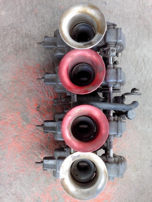 (เพิ่มรูปอุปกรณ์ที่ให้กับรถ) รถยิงเฟรม kawasaki KZ 400 (เพิ่มรูปอุปกรณ์ที่ให้กับรถ) รถยิงเฟรม kawasaki KZ 400