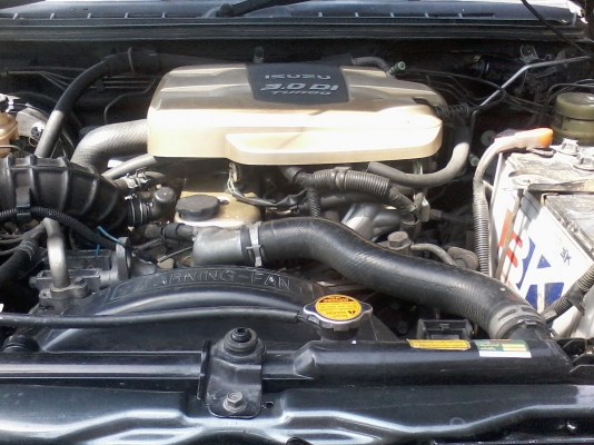 ขาย ISUZU  D - MAX  4 ประตู  4x4  รถปี 47    ราคา 380,000  บาท