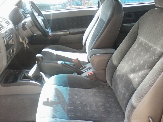 ขาย ISUZU  D - MAX  4 ประตู  4x4  รถปี 47    ราคา 380,000  บาท