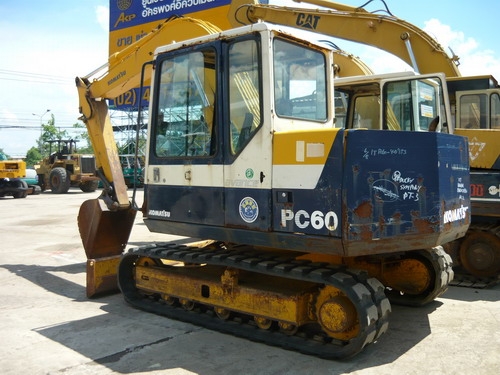 โปรโมชั่น...ลดสุดพิเศษ!!! รถขุด Komatsu PC60-6 รถนำเข้าจากญี่ปุ่น ช่วงล่างเนี๊ยบไม่มีที่ติ พร้อมใช้งาน เอกสาครบ  750,000 บาท