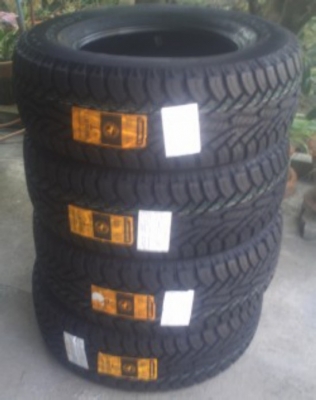 ยางใหม่ปี2013 ขนาด 265-65-17 AT ราคาพิเศษ