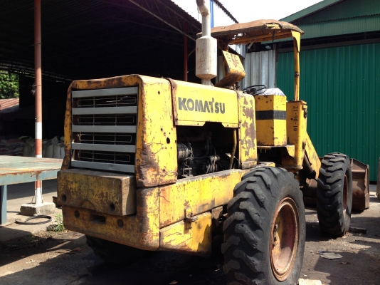 ขายรถตักล้อยาง KOMUTSU 515 สภาพดีพร้อมใช้งาน ราคาต่อรองได้