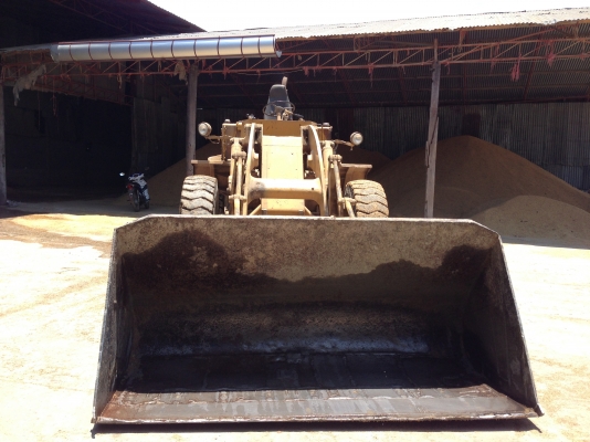 ขายรถตักล้อยาง CAT 920  สภาพดี พร้อมใช้งาน ราคาต่อรองได้