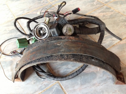 ขายชุดแก๊ส NGV/CNG พร้อมถัง100ลิตร 3000 บาท