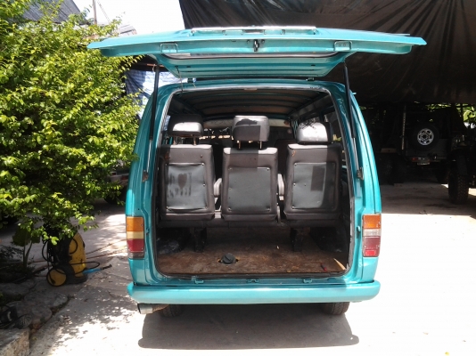 ฝากขายรถตู้ตาหวาน ทำสีใหม่ เครื่องเบนซิน 12 R เครื่องดีมาก