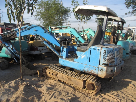 KOBELCO เทียบเท่า PC 30-5 เก่าไทย เอวแน่น ปั็มแรง สภาพพร้อมใช้ สุดๆเอาไปแบ่งกันใช้ได้เลยครับ   น้องร็อค จัดหั้ย สนใจโทร สอบถามได้ 081-8535656
