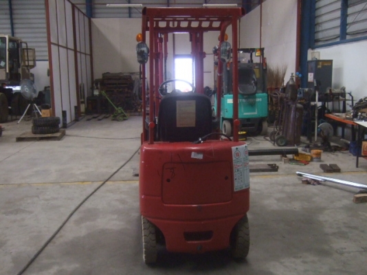 ขายด่วน รถฟอร์คลิฟต์ 0.9 ตัน ตัดขายราถูกไม่ถึงแสน สภาพพร้อมใช้งานค่ะ สนใจติดต่อสอบถามเจี๊ยบได้เลยค่ะ 087-3310254 ค่ะ