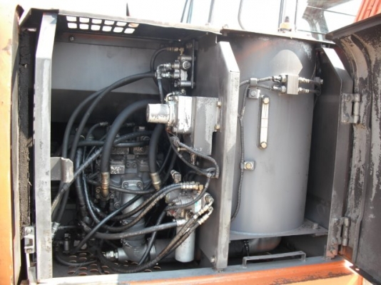 รถขุด HITACHI EX120-5 #51720, 7788Hr.,1997Yr. รถนอกนำเข้า จะถึงไทยแล้วครับ รถสวยมากครับ ติดต่อ มานะ 085-9049669